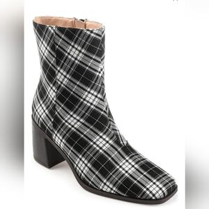 JOURNEE COLLECTION WOMEN'S SLOANE SQUARE TOE BLOCK HEEL BOOTIE PLAID SIZE 8 NIB